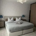 Monopol Apartments *